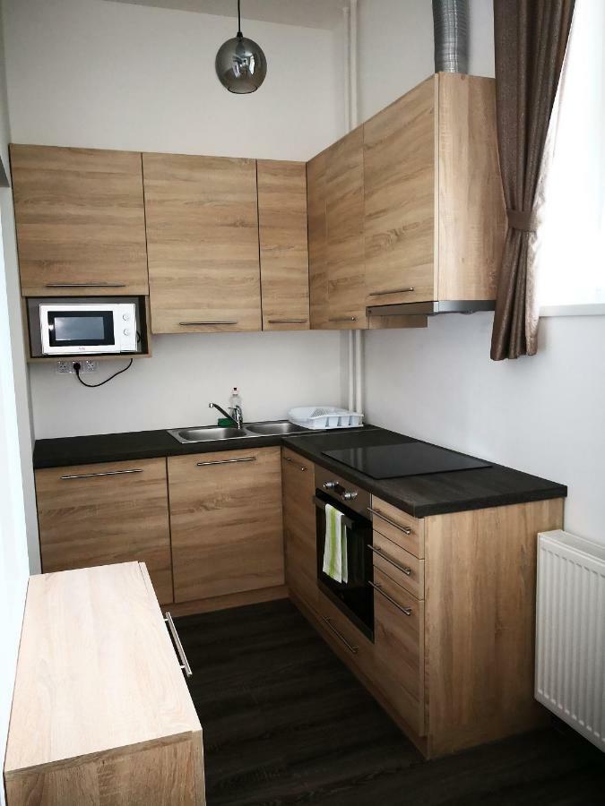 Mate Apartmanok Tiszaújváros Exterior foto